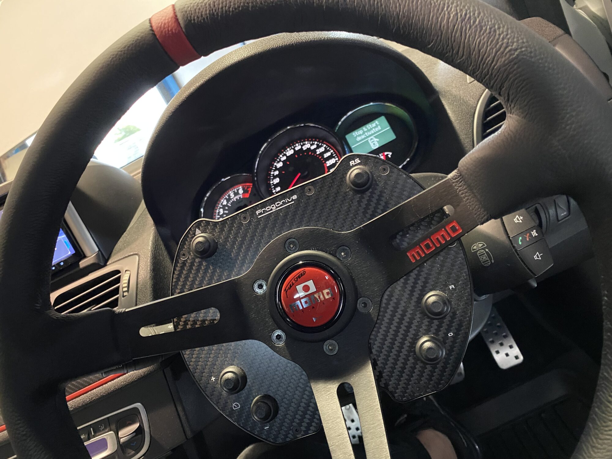 ルノー メガーヌRS オイル漏れ修理 ステアリングスイッチケース