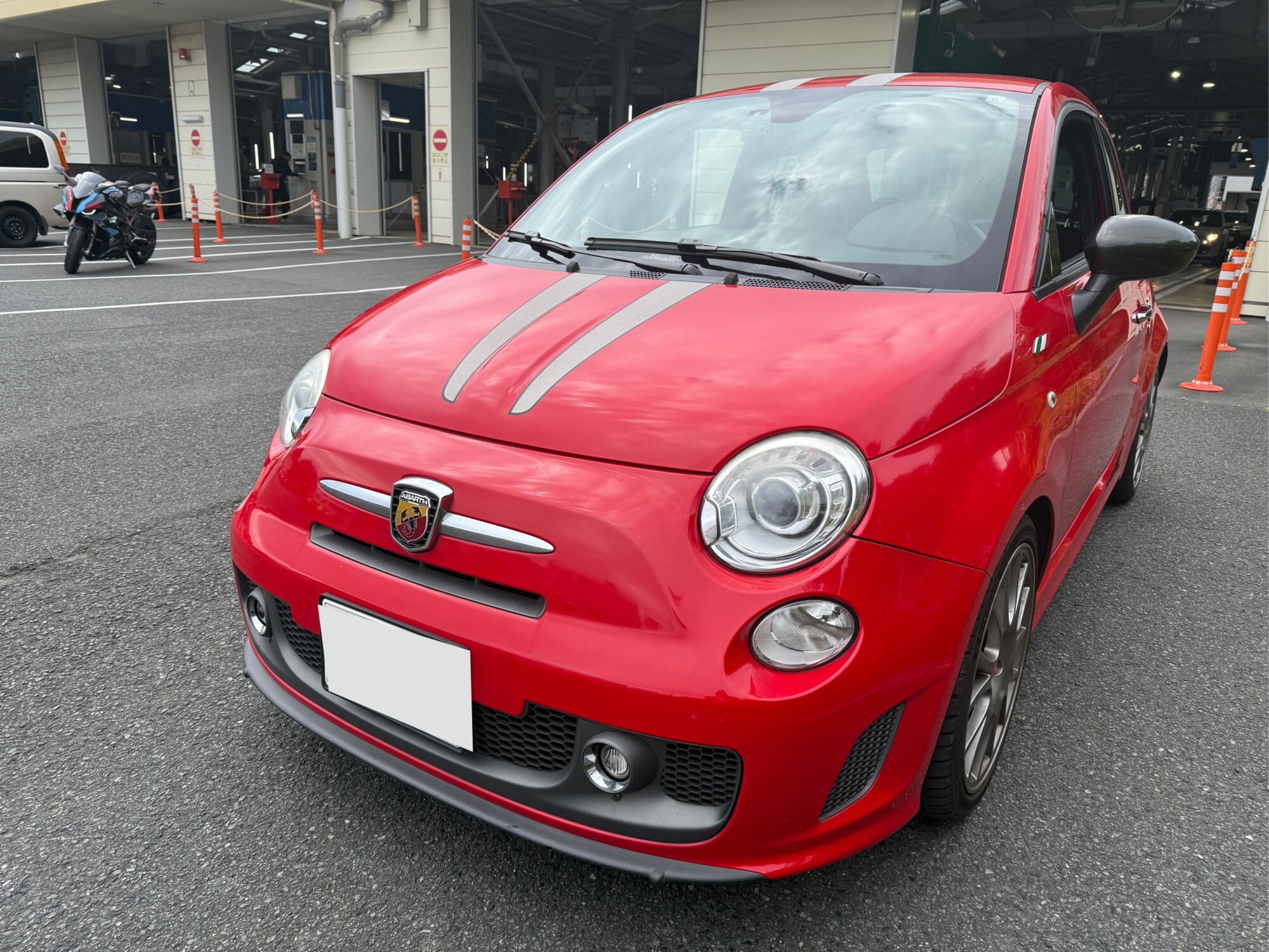 アバルト695トリブートフェラーリ、20万キロ突破！ | プラウディア